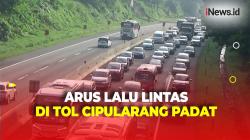 Arus Lalu Lintas di Tol Cipularang Padat Memasuki Libur Sekolah