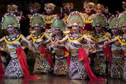 Angkat Kisah Kepahlawanan, Janger Sabha Yowana Giri Usadi Memukau Penonton PKB ke-46