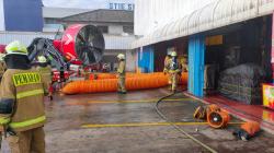 Kebakaran Landa Toko Naga Swalayan Jaktim, Diduga akibat Korsleting