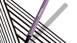 Manfaat Eyeliner yang Mengandung Skincare