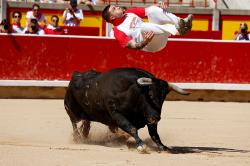 Aksi Recortador Lebih Gila dari Matador Spanyol Taklukkan Banteng