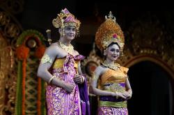 Duta Kabupaten Badung Tampil Memesona di Parade Busana Adat Khas Daerah se-Bali