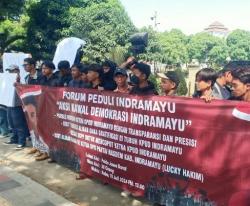 Massa FPI Demo di Polda Jabar Tuntut Pengusutan Kasus Dugaan Suap di Indramayu<