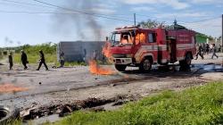 Truk Damkar Dibakar Massa saat Penertiban Bangunan Ilegal di Deli Serdang