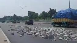 Hebel Jatuh Berserakan di Tol Jagorawi Arah Jakarta, Mobil Diminta Hati-hati