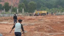 Digerebek Polisi, Penambang Pasir Ilegal di Batam Lari Kocar-Kacir