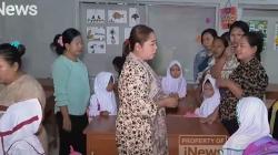 Momen Lucu Hari Pertama Sekolah, Orang Tua Datang dari Subuh dan Bawa Gembok