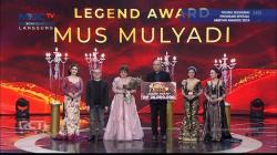 Mus Mulyadi Diganjar Penghargaan Legend di Ambyar Awards 2024, Istri: Saya Gak Mengira