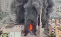 Kebakaran Dahsyat Pusat Perbelanjaan 14 Lantai di China, 16 Orang Tewas