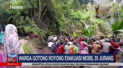 Viral, Warga di Enrekang Gotong Royong Tarik Mobil dari Jurang