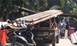 Oknum Polisi Ditangkap Warga Curi Kabel Fiber Optik di Cikarang