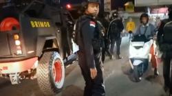 Penggerebekan Kampung Narkoba di Palembang, Brimob Bersenjata Lengkap dan Rantis Dikerahkan<