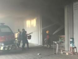 Toko Puger Sumenep Ludes Terbakar, Kerugian Capai Rp500 Juta<
