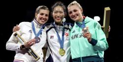Viral Atlet yang Naik Podium Olimpiade Paris 2024 Diberi Kotak Misterius, Apa Isinya?