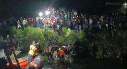 Kecelakaan Minibus Terjun ke Danau Toba, 1 Orang Tewas 