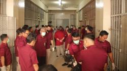 Lapas Cipinang Razia Sel Tahanan, Temukan Charger HP hingga Benda Tajam