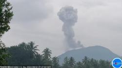 Gunung Ibu di Malut Erupsi, Tinggi Letusan Capai 1.000 Meter