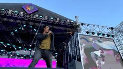 LMAC Super Hitz Fest 2024, Charly Van Houten Terkesima Pemandangan Gunung di Lido Music and Arts Center 
