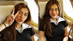 4 Potret Aaliyah Massaid di Pesawat Curi Perhatian, Tampil Kasual dan Memesona 