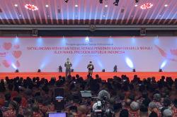 Wapres Berikan Tanda Kehormatan Satyalancana Kebaktian Sosial kepada 1.591 Pendonor Darah