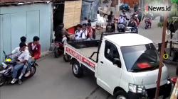 Detik-Detik Mobil Warga Halangi Pelaku Pembacokan Pelajar di Kalideres