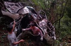 Penampakan Fortuner Masuk Jurang di Batang Tewaskan 4 Orang, Ringsek Tak Berbentuk<
