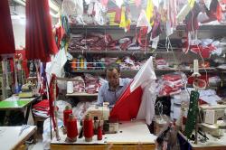 Jelang HUT ke-79 RI, Penjahit Bendera Merah Putih Banjir Orderan