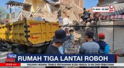 Puing Rumah Tiga Lantai yang Ambruk di Bandung Mulai Dibersihkan