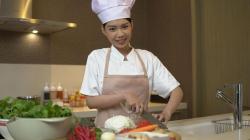 Mengenal Layanan Home Chef, Menikmati Masakan Restoran Langsung dari Rumah 