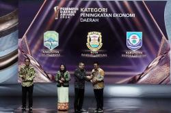 Foto-Foto Pemimpin Daerah Awards 2024