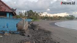 Gegara Abrasi, Tembok Tempat Konservasi Penyu di Pantai Saba Gianyar Bali Jebol 