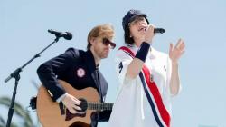 Billie Eilish Tutup Olimpiade Paris 2024 dengan Manis, Bawakan Lagu Birds of A Feather