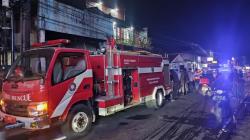 Mesin Pompa Overheat, Gudang Air Minum Dalam Kemasan di Sukabumi Hangus Terbakar<