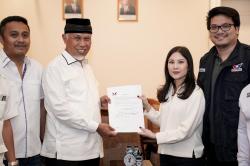 Partai Perindo Serahkan Surat Dukungan kepada Mahyeldi-Vasco di Pilgub Sumbar 