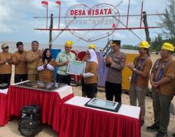 Menparekraf Sandi Kunjungi Desa Wisata Nipah-Nipah di Penajam Paser Utara<