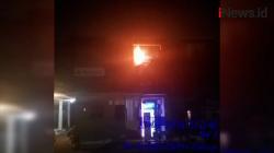 Diduga Korsleting Listrik, Ruko Berlantai 3 di Manggarai Terbakar 