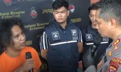 Tampang Suami Bunuh Istri yang Mayatnya Ditemukan Membusuk dalam Rumah di Cimahi