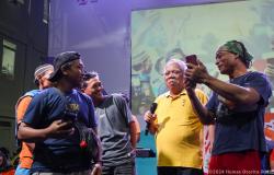 Potret Basuki Hadimuljono Nyanyi dan Berbalas Pantun Bersama Pekerja Proyek IKN