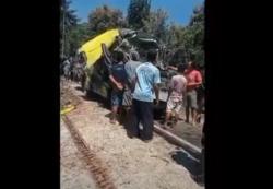 Elf Wisatawan Tabrak Pemotor di Jalur Bromo Probolinggo, 2 Tewas Belasan Luka