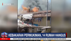 Kebakaran Hanguskan Rumah Bermaterial Kayu di Makassar