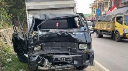Tabrakan Truk dengan Mobil Boks di Sukabumi, Sopir Tewas Terjepit <