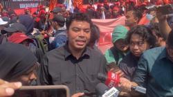 Ananta Rispo dan Komika Lain Hadiri Aksi di Depan Gedung DPR bersama Buruh dan Mahasiswa: Ngawal Putusan MK    