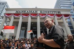 Stop Hukum jadi Alat Kekuasaan, Ribuan Massa Kawal Putusan MK