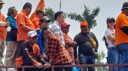 Tom Lembong Ikut Demo di DPR: Mari Tunjukkan Kita Kalangan Penegak Konstitusi