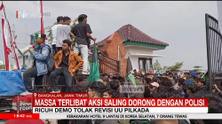 Unjuk Rasa di Bangkalan Berlangsung Ricuh, Massa Jebol Pagar Gedung DPRD
