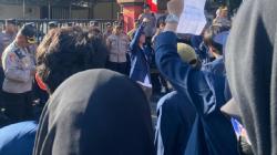 Kawal Putusan MK, Aksi Mahasiswa Unpad Sempat Memanas di DPRD Pangandaran<
