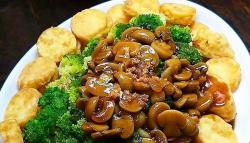 8 Makanan Penghilang Bau Badan, Nomor 7 Jamur Kancing