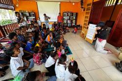 Bersatu Mendukung Rumah Baca untuk Anak-anak di Papua