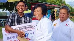 Partai Perindo Bagikan 10 Gerobak Gratis ke Pelaku UMKM di Berau, Bantu Ekonomi Masyarakat<