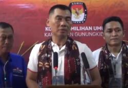Unik, Calon Bupati Gunungkidul Lari 7 km saat Daftar Pilbup ke KPU<
